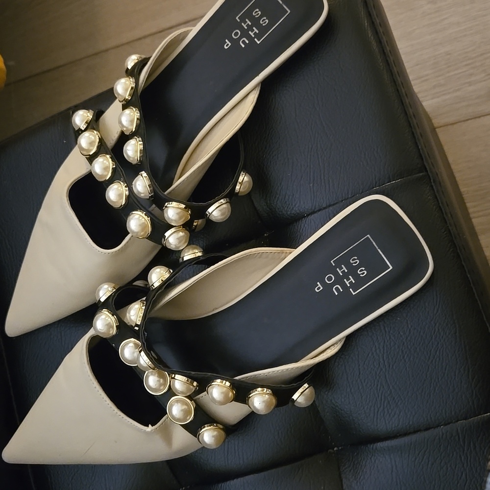 ShuShop Cream Pearl Embellished Women's Shoes